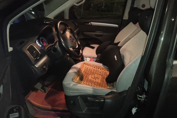 Used Volkswagen Sharan 2016 280TSI Enjoyment Model 7-Seater Left Front Seat