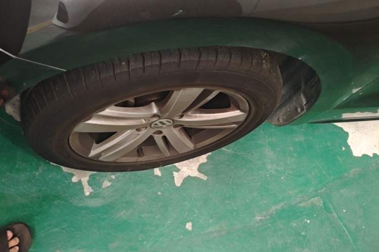 Used Volkswagen Sharan 2016 380TSI Comfort Edition 7-Seater Left Front Wheel Hub