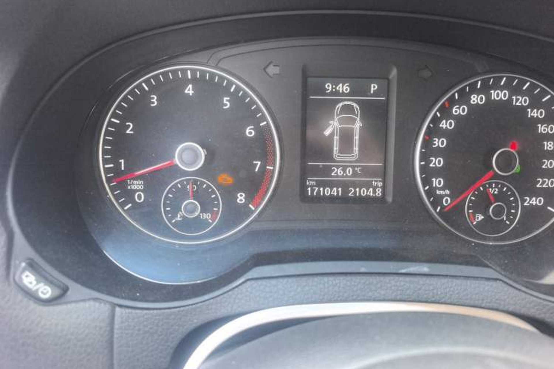 Used Volkswagen Sharan 2016 380TSI Comfort Edition 7-Seater Odometer Close Up