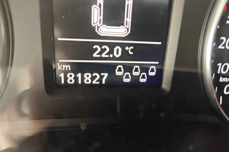 Used Volkswagen Sharan 2016 280TSI Enjoyment Model 7-Seater Odometer Close Up