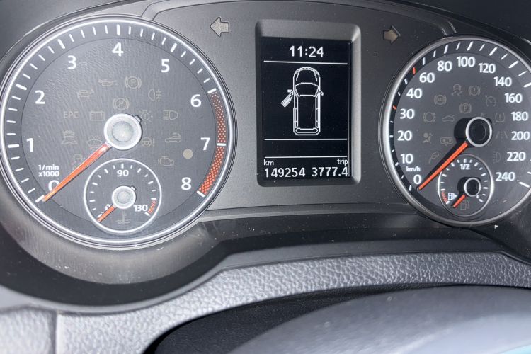 Used Volkswagen Sharan 2016 380TSI Luxury 7-Seater Odometer Close Up