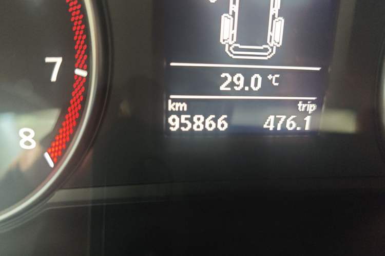 Used Volkswagen Sharan 2016 280TSI Enjoyment Model 7-Seater Odometer Close Up