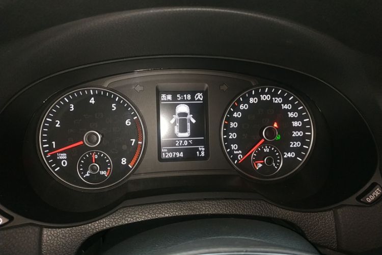 Used Volkswagen Sharan 2016 380TSI Comfort Edition 7-Seater Odometer Close Up