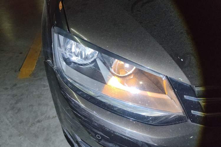 Used Volkswagen Sharan 2016 380TSI Comfort Edition 7-Seater Right Front Headlight