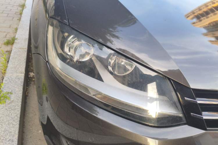 Used Volkswagen Sharan 2016 380TSI Comfort Edition 7-Seater Right Front Headlight