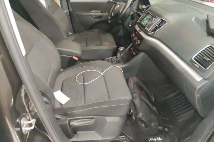 Used Volkswagen Sharan 2016 380TSI Comfort Edition 7-Seater Right Front Seat