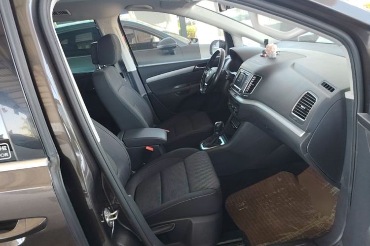 Used Volkswagen Sharan 2016 380TSI Comfort Edition 7-Seater Right Front Seat