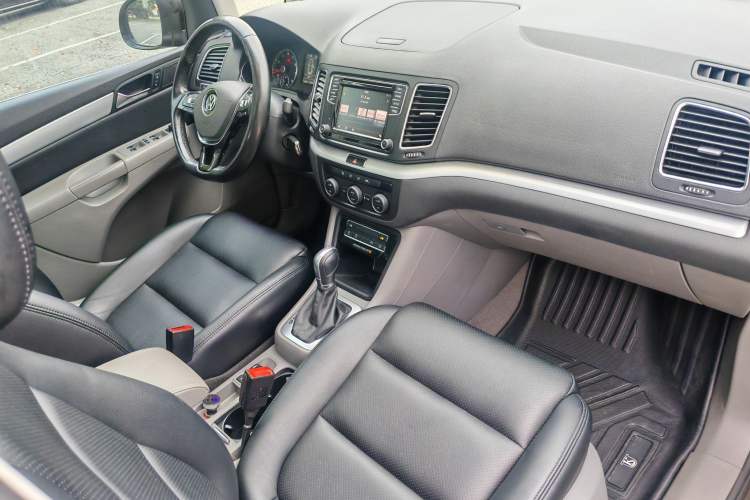 Used Volkswagen Sharan 2016 380TSI Comfort Edition 7-Seater Right Front Seat