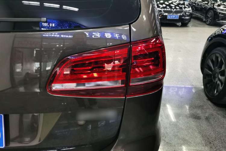 Used Volkswagen Sharan 2016 380TSI Comfort Edition 7-Seater Right Rear Taillight