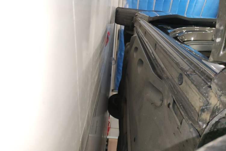 Used Volkswagen Sharan 2016 380TSI Comfort Edition 7-Seater Right Side Sill