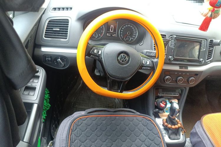 Used Volkswagen Sharan 2016 280TSI Enjoyment Model 7-Seater Steering Wheel