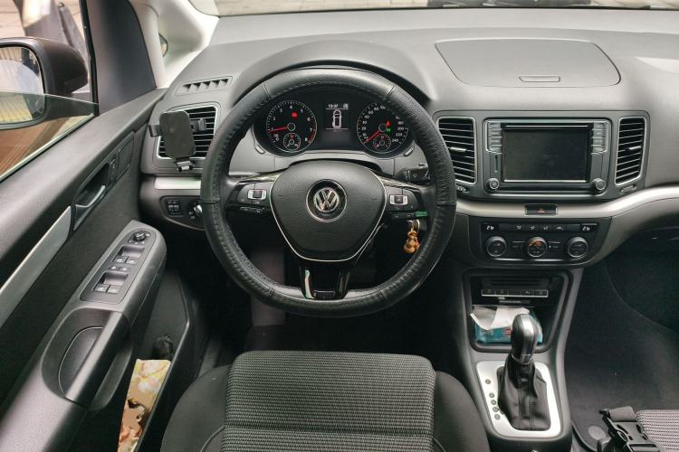 Used Volkswagen Sharan 2016 280TSI Enjoyment Model 7-Seater Steering Wheel