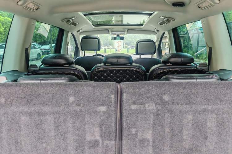 Used Volkswagen Sharan 2016 380TSI Comfort Edition 7-Seater Trunk