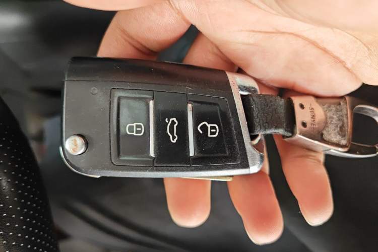 Used Volkswagen Sharan 2016 280TSI Enjoyment Model 7-Seater Vehicle Key