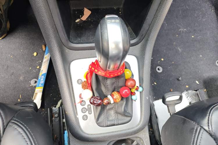 Used Volkswagen Sharan 2016 280TSI Enjoyment Model 7-Seater Gear Lever
