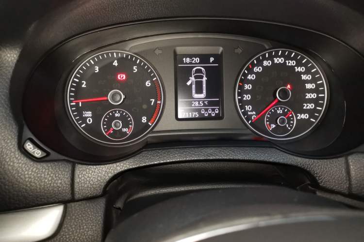 Used Volkswagen Sharan 2016 380TSI Comfort Edition 7-Seater Instrument Cluster