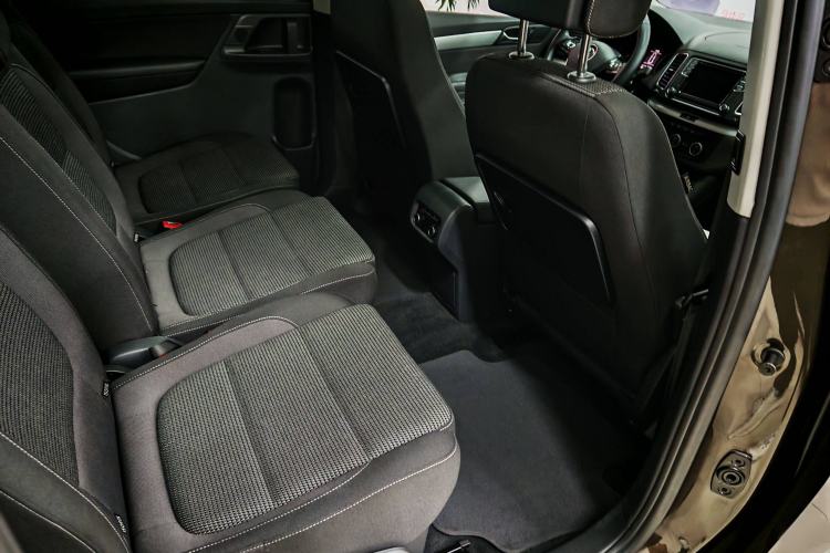 Used Volkswagen Sharan 2016 380TSI Comfort Edition 7-Seater Interior 11
