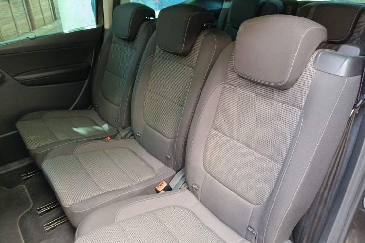 Used Volkswagen Sharan 2016 380TSI Comfort Edition 7-Seater Interior 4