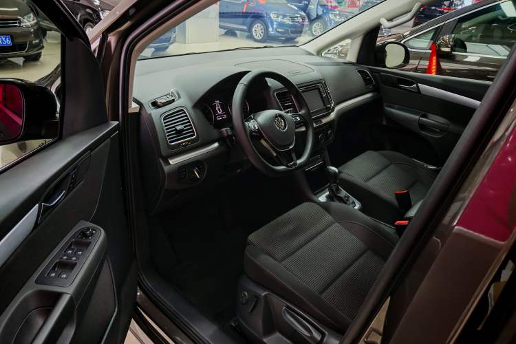 Used Volkswagen Sharan 2016 380TSI Comfort Edition 7-Seater Interior 6