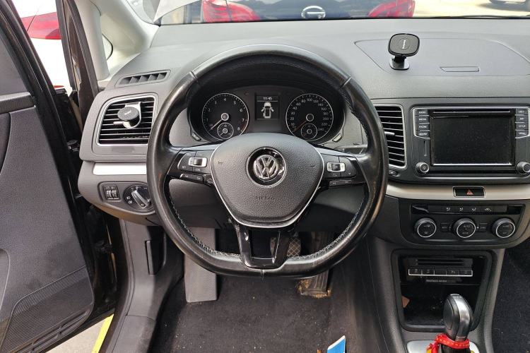 Used Volkswagen Sharan 2016 280TSI Enjoyment Model 7-Seater Steering Wheel