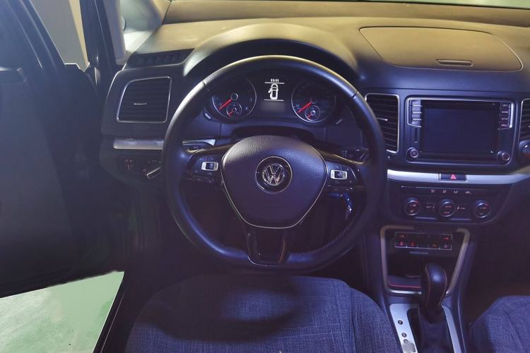 Used Volkswagen Sharan 2016 380TSI Comfort Edition 7-Seater Steering Wheel