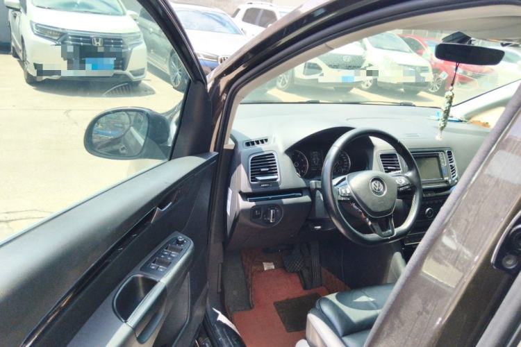 Used Volkswagen Sharan 2016 380TSI Luxury 7-Seater Driver Seat