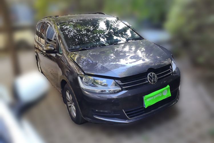 Used Volkswagen Sharan 2016 280TSI Enjoyment Model 7-Seater Front Right 45 Deg