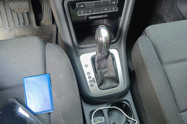 Used Volkswagen Sharan 2016 380TSI Comfort Edition 7-Seater Gear Lever