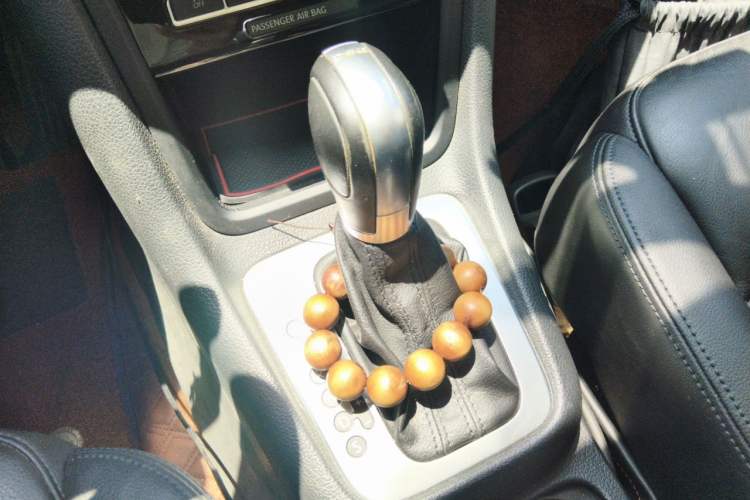 Used Volkswagen Sharan 2016 380TSI Luxury 7-Seater Gear Lever