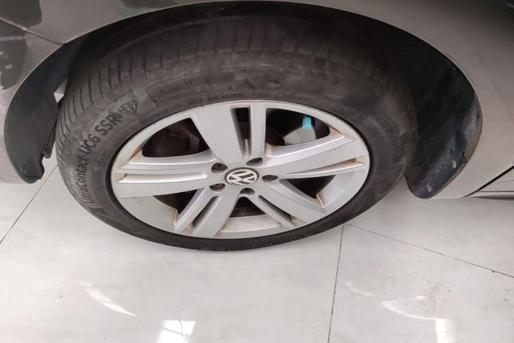 Used Volkswagen Sharan 2016 380TSI Comfort Edition 7-Seater Left Front Wheel Hub