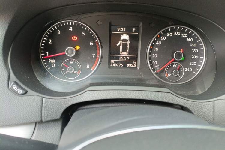 Used Volkswagen Sharan 2016 380TSI Comfort Edition 7-Seater Odometer Close Up