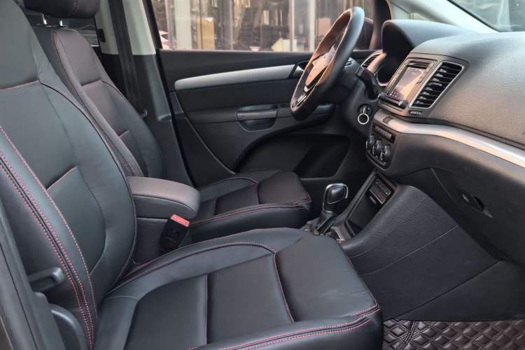 Used Volkswagen Sharan 2016 380TSI Comfort Edition 7-Seater Right Front Seat