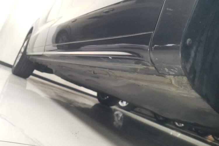 Used Volkswagen Sharan 2016 380TSI Luxury 7-Seater Right Side Sill