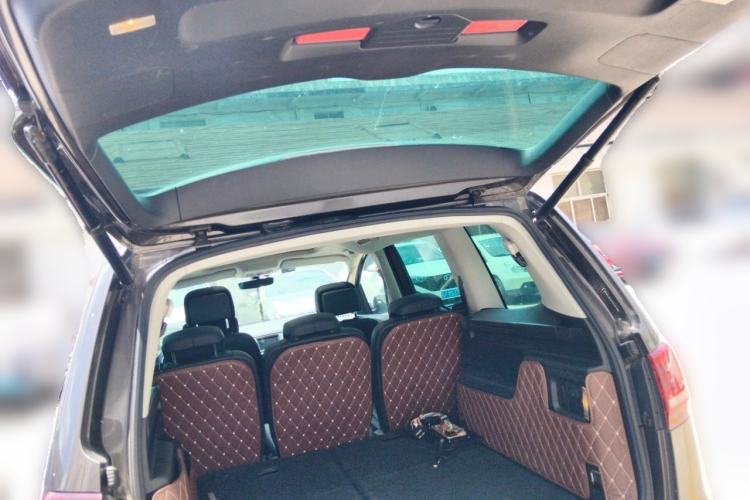 Used Volkswagen Sharan 2016 380TSI Luxury 7-Seater Trunk
