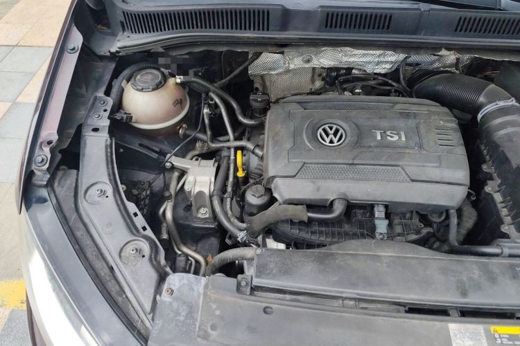 Used Volkswagen Sharan 2016 380TSI Warm-Hearted Red Limited Edition Engine Bay Right