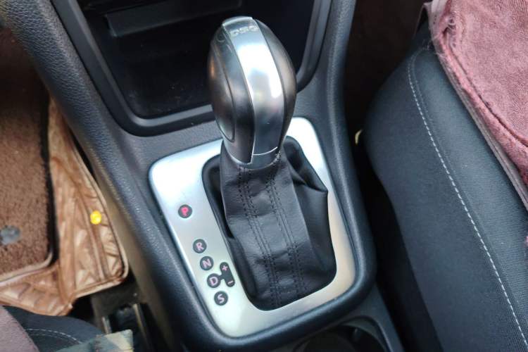 Used Volkswagen Sharan 2016 380TSI Comfort Edition 7-Seater Gear Lever