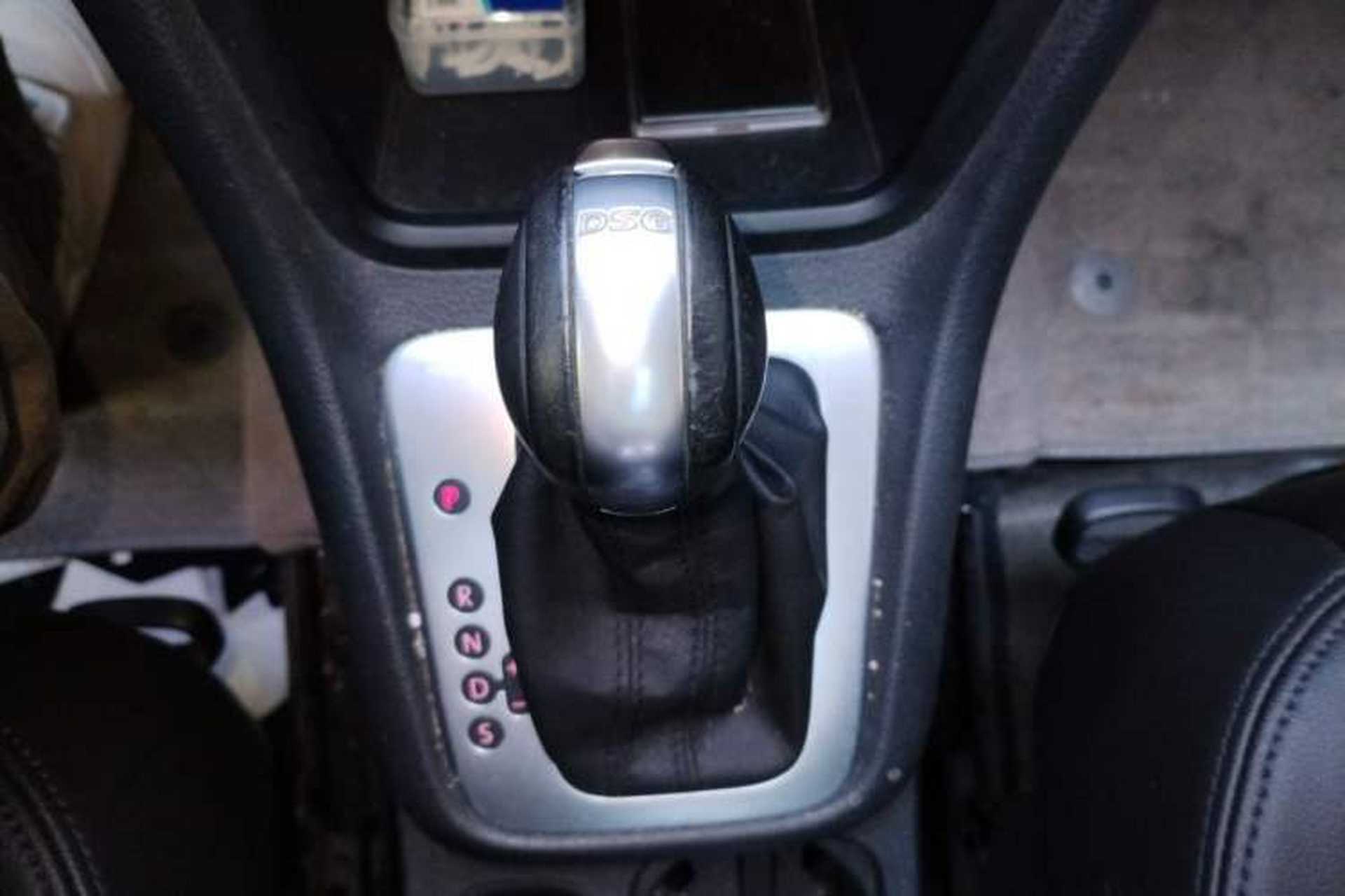 Used Volkswagen Sharan 2016 380TSI Luxury 7-Seater Gear Lever