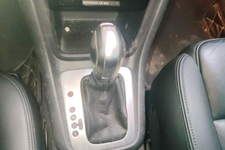 Used Volkswagen Sharan 2016 380TSI Luxury 7-Seater Gear Lever