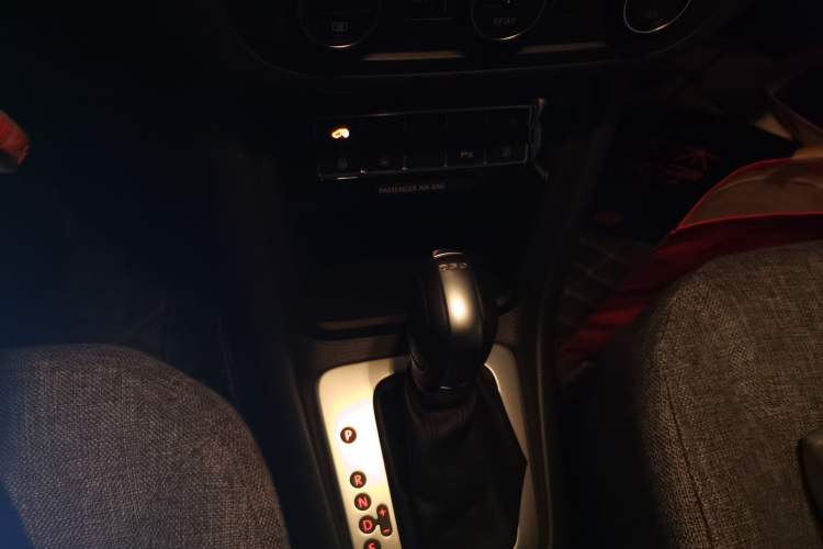 Used Volkswagen Sharan 2016 380TSI Comfort Edition 7-Seater Gear Lever