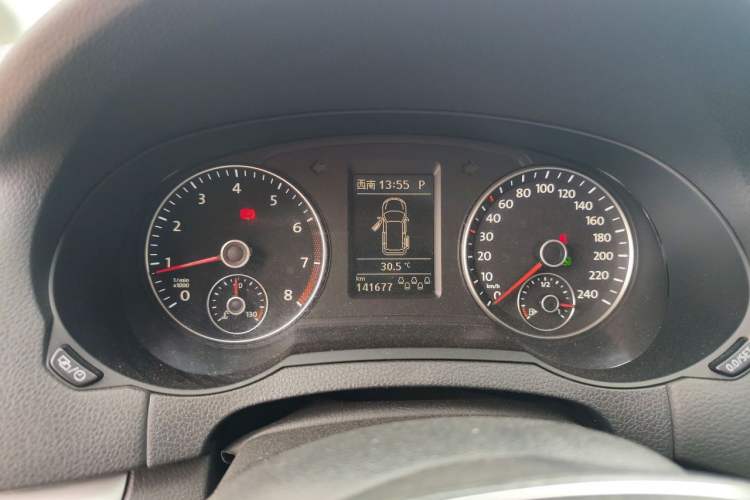 Used Volkswagen Sharan 2016 380TSI Warm-Hearted Red Limited Edition Instrument Cluster