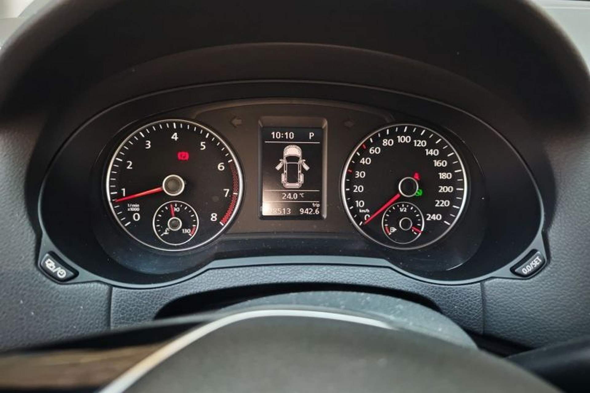 Used Volkswagen Sharan 2016 380TSI Comfort Edition 7-Seater Odometer Close Up