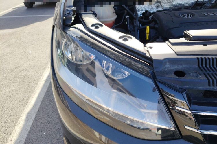 Used Volkswagen Sharan 2016 380TSI Comfort Edition 7-Seater Right Front Headlight