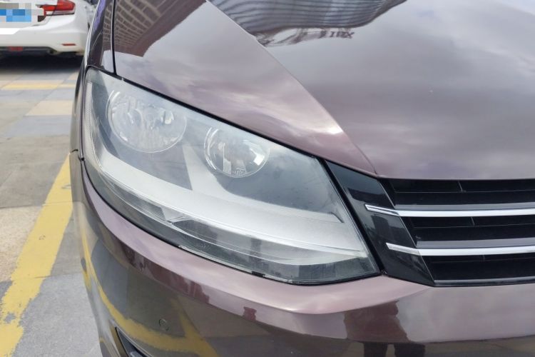 Used Volkswagen Sharan 2016 380TSI Warm-Hearted Red Limited Edition Right Front Headlight