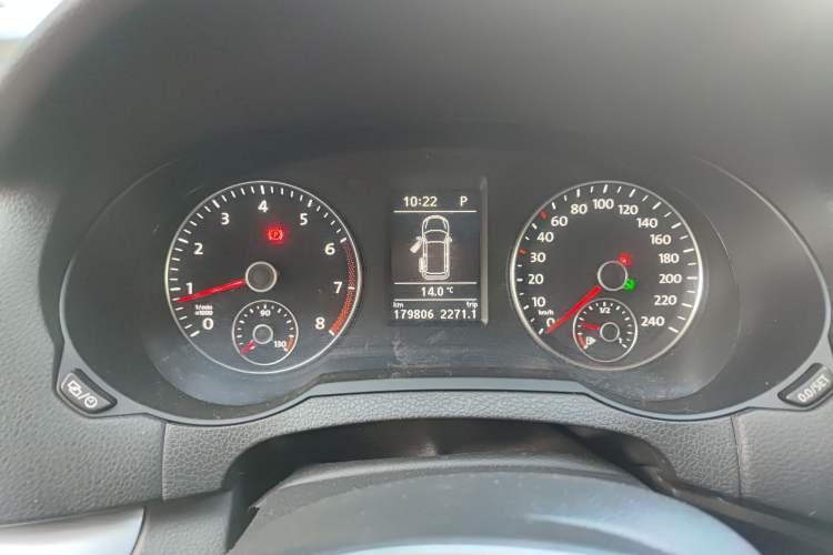 Used Volkswagen Sharan 2016 280TSI Enjoyment Model 7-Seater Instrument Cluster