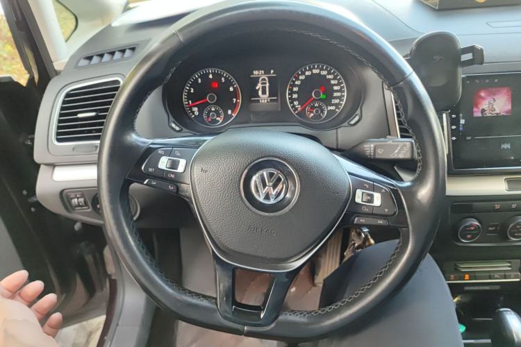 Used Volkswagen Sharan 2016 280TSI Enjoyment Model 7-Seater Steering Wheel