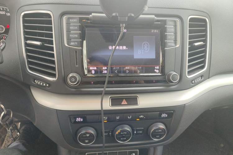 Used Volkswagen Sharan 2016 380TSI Comfort Edition 7-Seater Audio And AC Panel