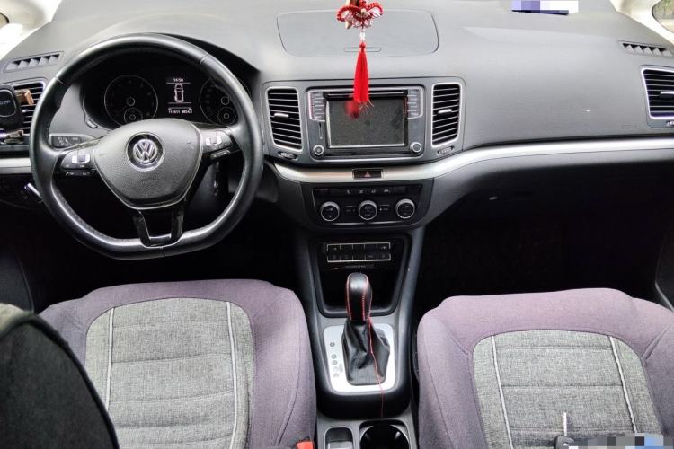 Used Volkswagen Sharan 2016 380TSI Comfort Edition 7-Seater Center Console