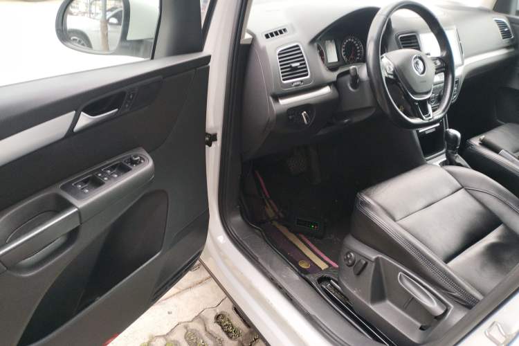 Used Volkswagen Sharan 2016 280TSI Enjoyment Model 7-Seater Driver Seat