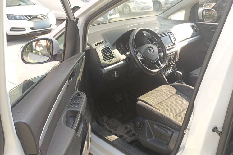 Used Volkswagen Sharan 2016 280TSI Enjoyment Model 7-Seater Driver Seat