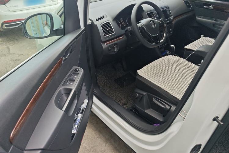 Used Volkswagen Sharan 2016 380TSI Comfort Edition 7-Seater Driver Seat